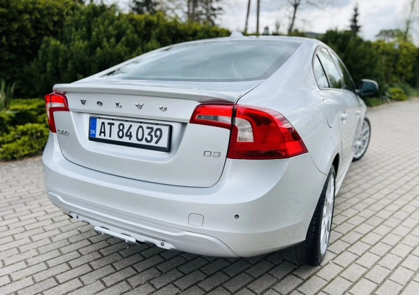 Volvo S60 cena 38900 przebieg: 209000, rok produkcji 2011 z Karlino małe 781